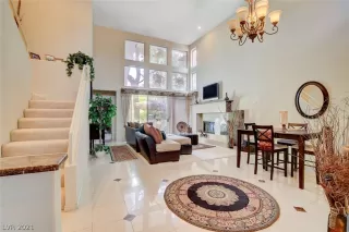 Photo #5: 2307143 Listing