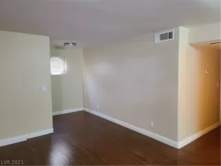 Photo #1: 2307183 Listing 