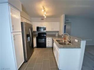 Photo #1: 2307220 Listing