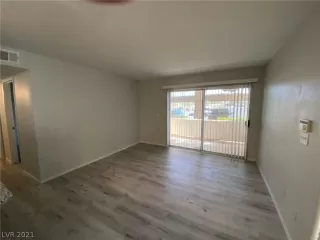 Photo #3: 2307220 Listing