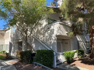 Photo #5: 2307220 Listing