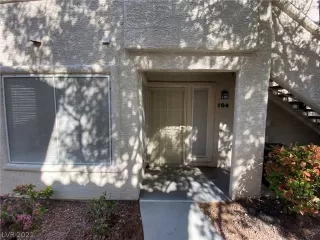 Photo #6: 2307220 Listing