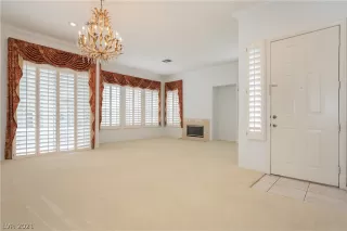 Photo #5: 2307255 Listing 