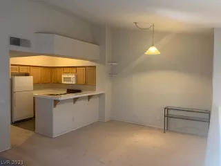 Photo #2: 2307275 Listing 