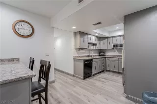 Photo #3: 2307278 Listing 