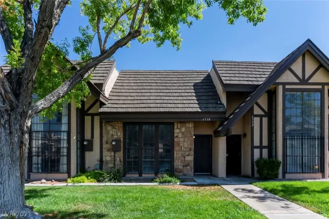 MLS: 2307280 Condo For Sale