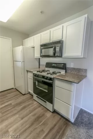 Photo #6: 2307286 Listing 