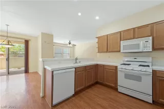 Photo #4: 2307310 Listing 