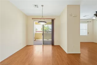 Photo #5: 2307310 Listing 