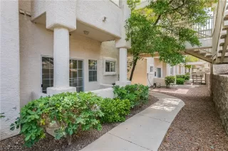 Photo #5: 2307318 Listing