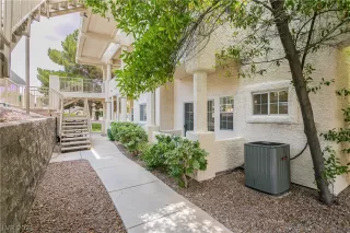 Photo #6: 2307318 Listing