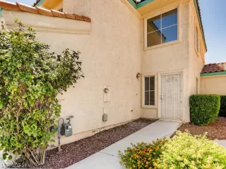 Photo #1: 2307325 Listing 