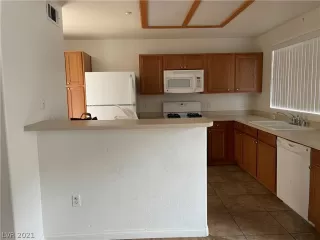 Photo #1: 2307403 Listing