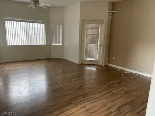 Photo #2: 2307403 Listing