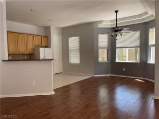 Photo #1: 2307417 Listing 