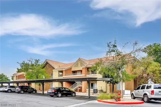 MLS: 2307457 Condo For Sale