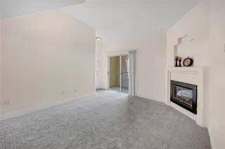 Photo #5: 2307457 Listing 