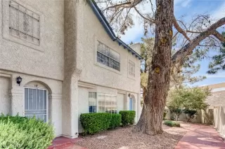 Photo #2: 2307481 Listing