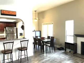 Photo #1: 2307490 Listing 