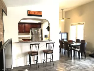 Photo #2: 2307490 Listing 