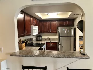 Photo #6: 2307490 Listing 