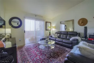 Photo #4: 2307528 Listing 