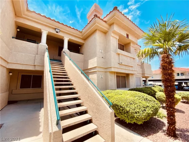 MLS: 2307534 Condo For Sale