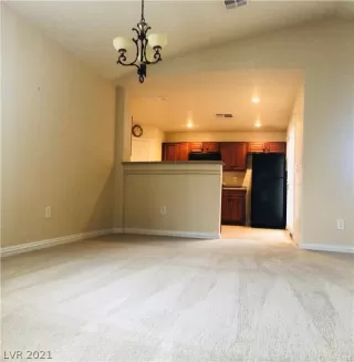 Photo #5: 2307540 Listing