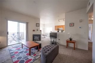 Photo #5: 2307555 Listing