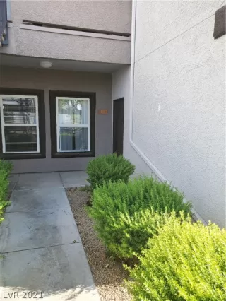 Photo #1: 2307563 Listing