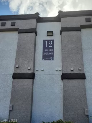 Photo #2: 2307563 Listing