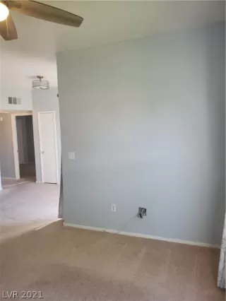 Photo #3: 2307563 Listing