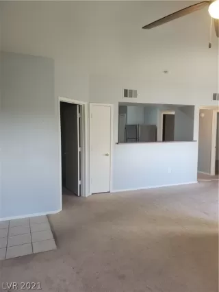 Photo #4: 2307563 Listing