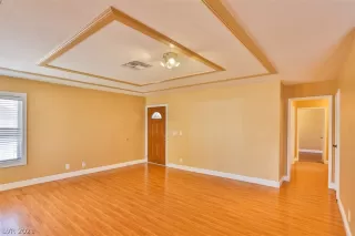 Photo #2: 2307578 Listing