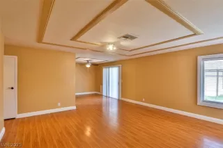 Photo #3: 2307578 Listing