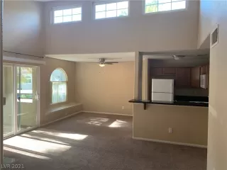 Photo #3: 2307602 Listing