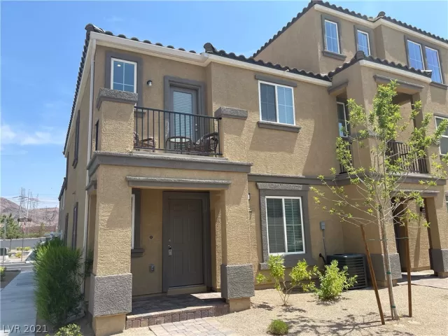 MLS: 2307610 Condo For Sale