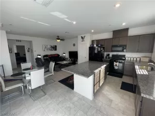 Photo #1: 2307610 Listing