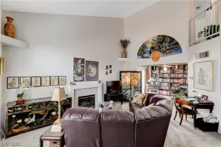 Photo #4: 2307644 Listing 