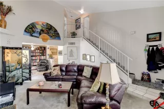 Photo #5: 2307644 Listing 