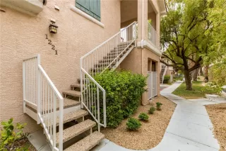 Photo #2: 2307657 Listing 