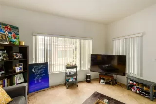 Photo #4: 2307657 Listing 