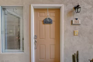 Photo #2: 2307678 Listing