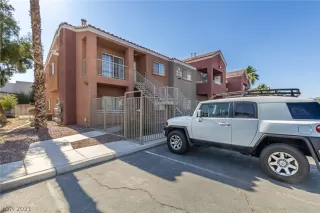 Photo #2: 2307688 Listing