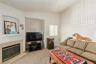 Photo #4: 2307688 Listing