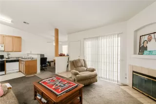 Photo #6: 2307688 Listing