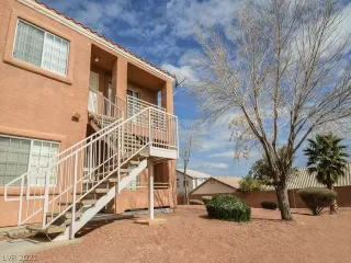 Photo #1: 2307694 Listing