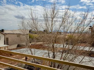 Photo #5: 2307694 Listing