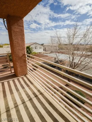 Photo #6: 2307694 Listing