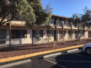 Photo #2: 2307700 Listing